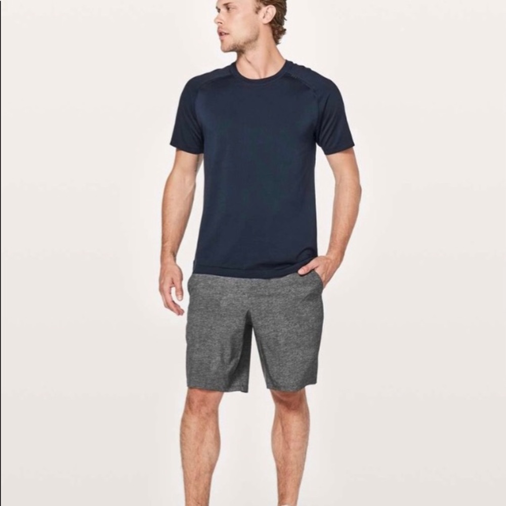 Men’s lululemon 9” Pacemaker shorts XXL